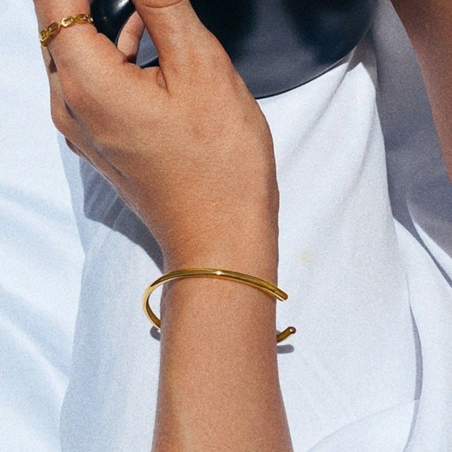 Ariadne Gold Bangle