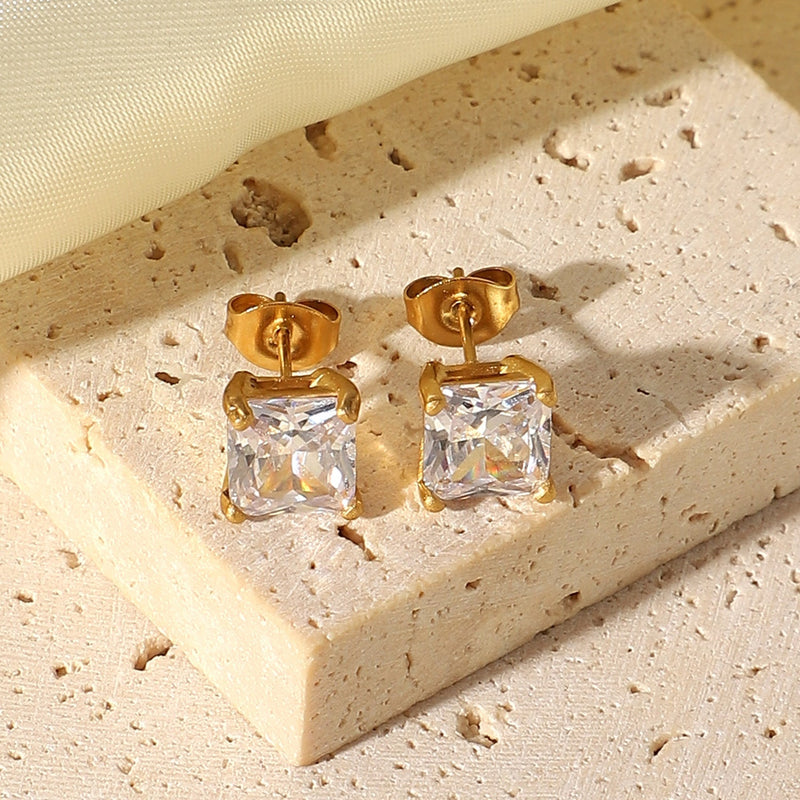 Luna Solitaire Gold Earrings